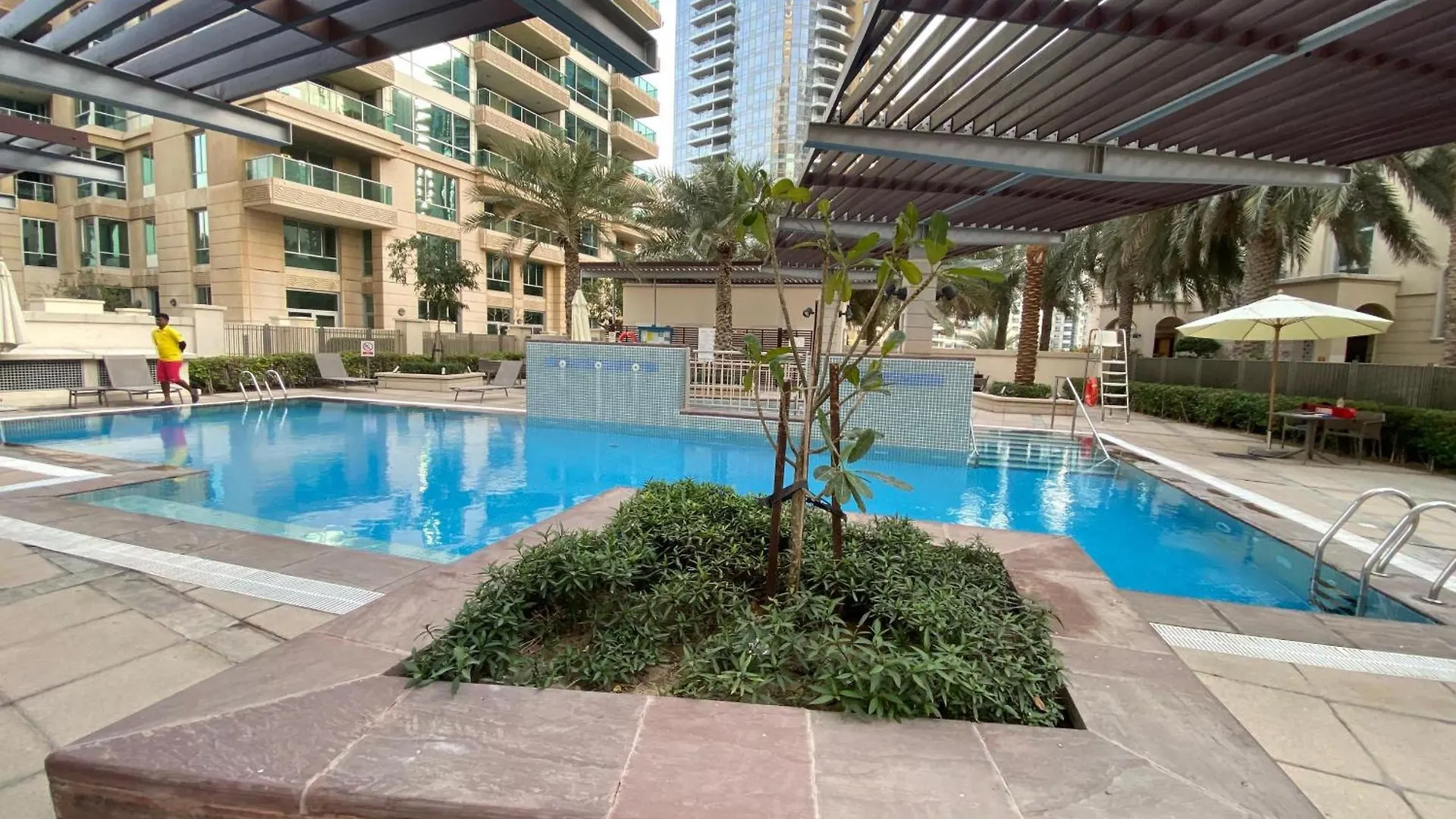 Exquisite 3 Bedroom Apartment With Marina View Dubaj 0*,