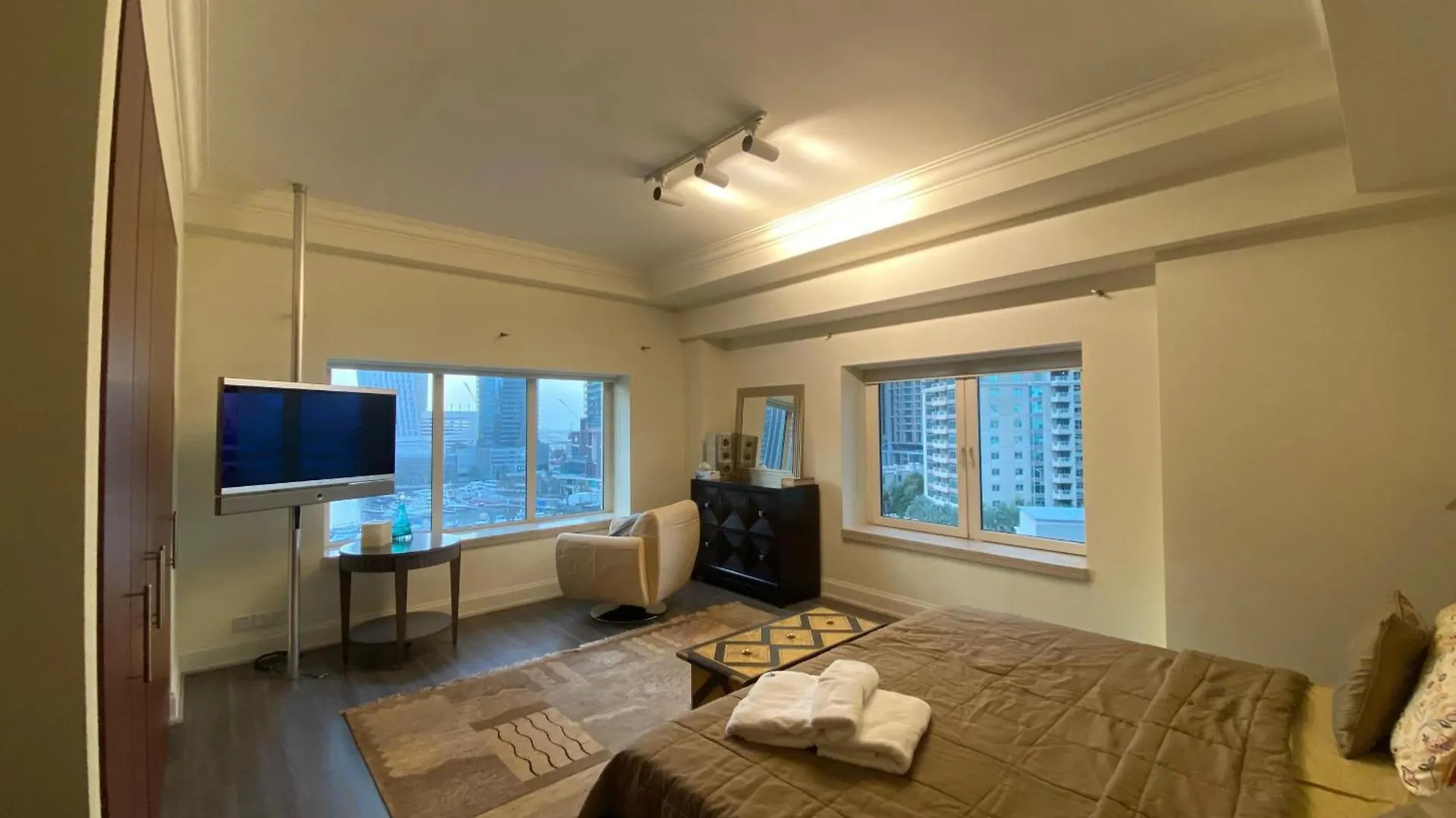 Exquisite 3 Bedroom Apartment With Marina View Dubai